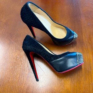 Christian Louboutin Maggie pony hair pump Size 38 Made in Italy Black on Black